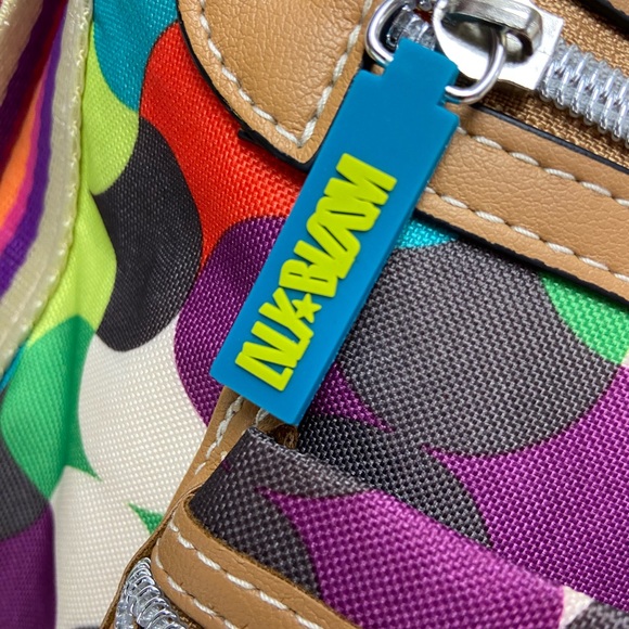 Lily Bloom Crossbody Bag - Picture 4 of 14